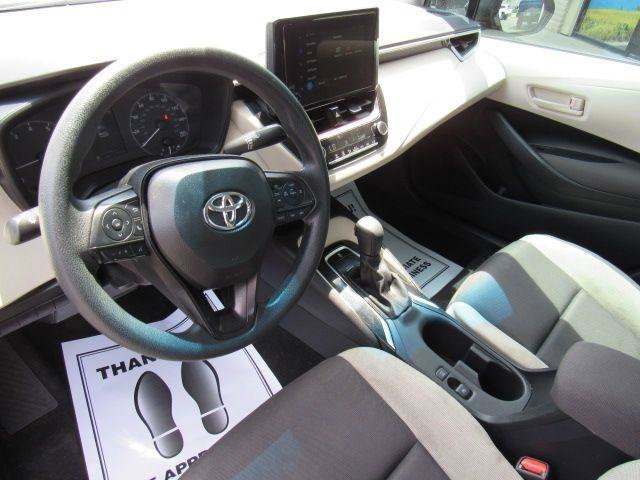 Used 2025 Toyota Corolla LE FWD image 14