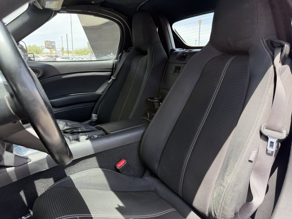 Used 2018 FIAT 124 Spider Classica w/ Technology Group RWD image 28