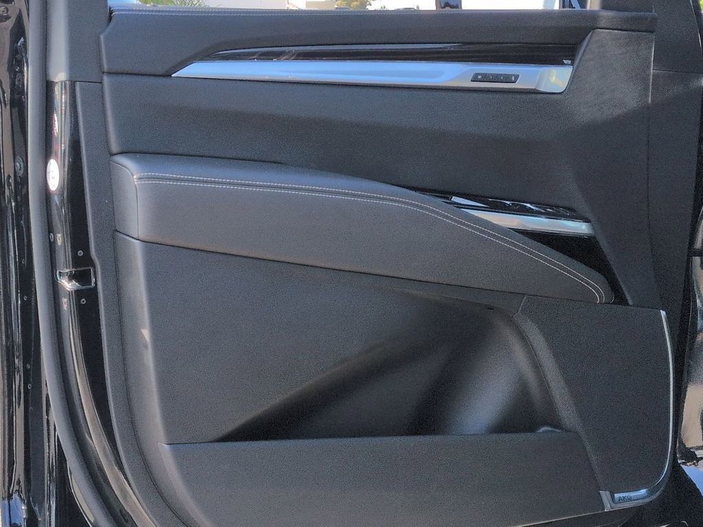 Certified 2025 Cadillac Escalade ESV Premium Luxury image 15