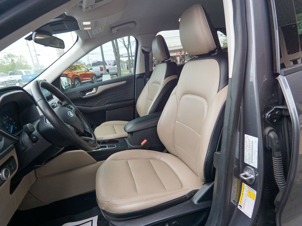 Used 2021 Ford Escape SEL FWD image 19