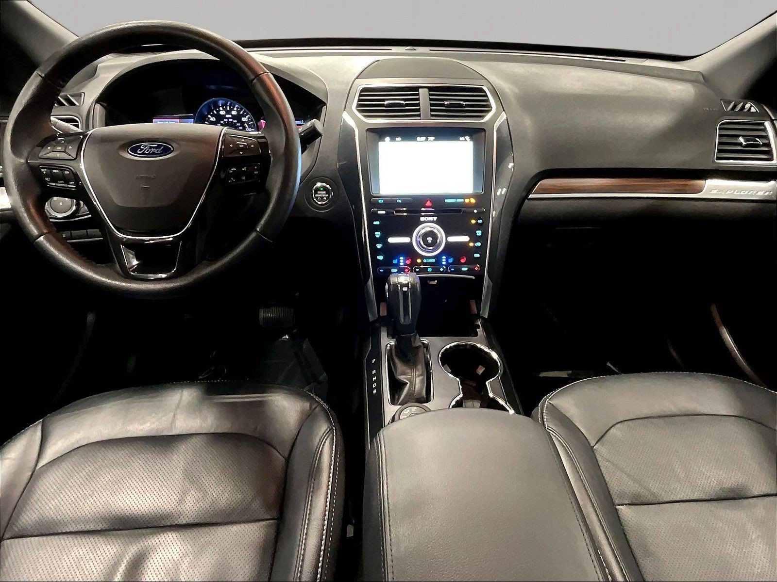 Used 2018 Ford Explorer Limited AWD/4WD image 7