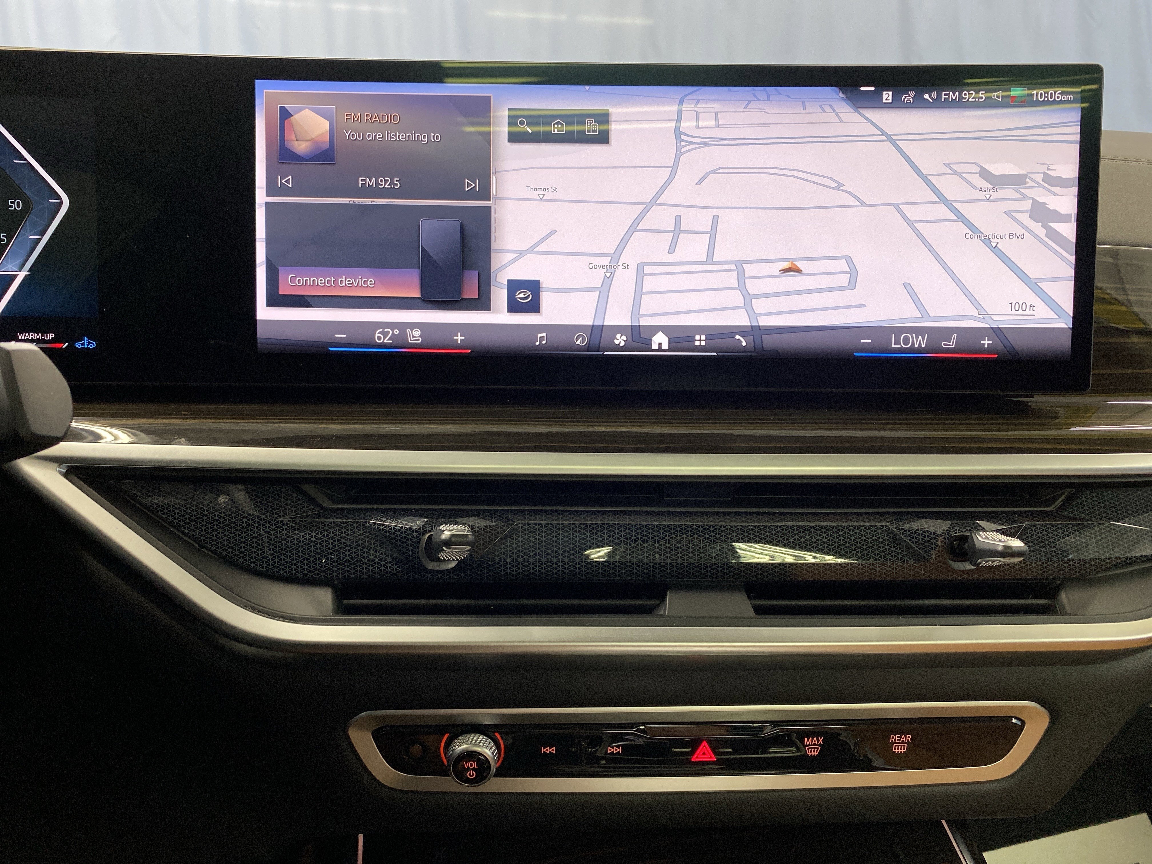 Used 2024 BMW X7 xDrive40i w/ Premium Package image 10