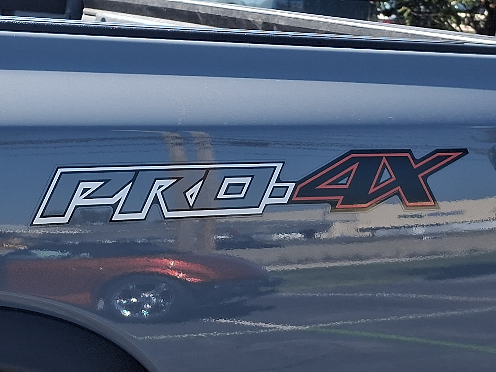 Certified 2025 Nissan Frontier PRO-4X AWD/4WD image 31