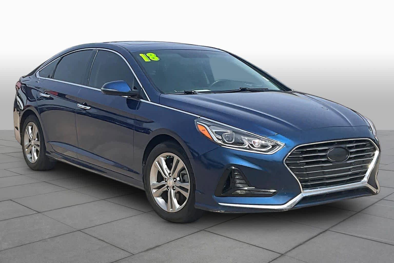 Used 2018 Hyundai Sonata Limited w/ Cargo Package FWD image 3
