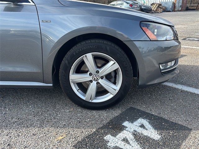 Used 2015 Volkswagen Passat 1.8T Limited Edition image 25