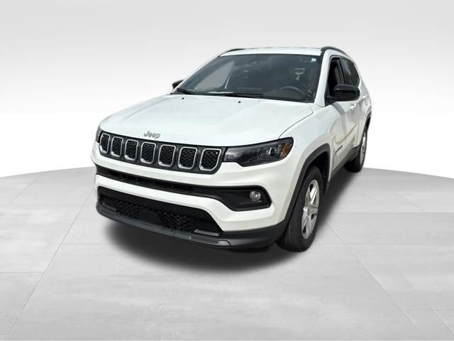 Used 2023 Jeep Compass Latitude w/ Convenience Group