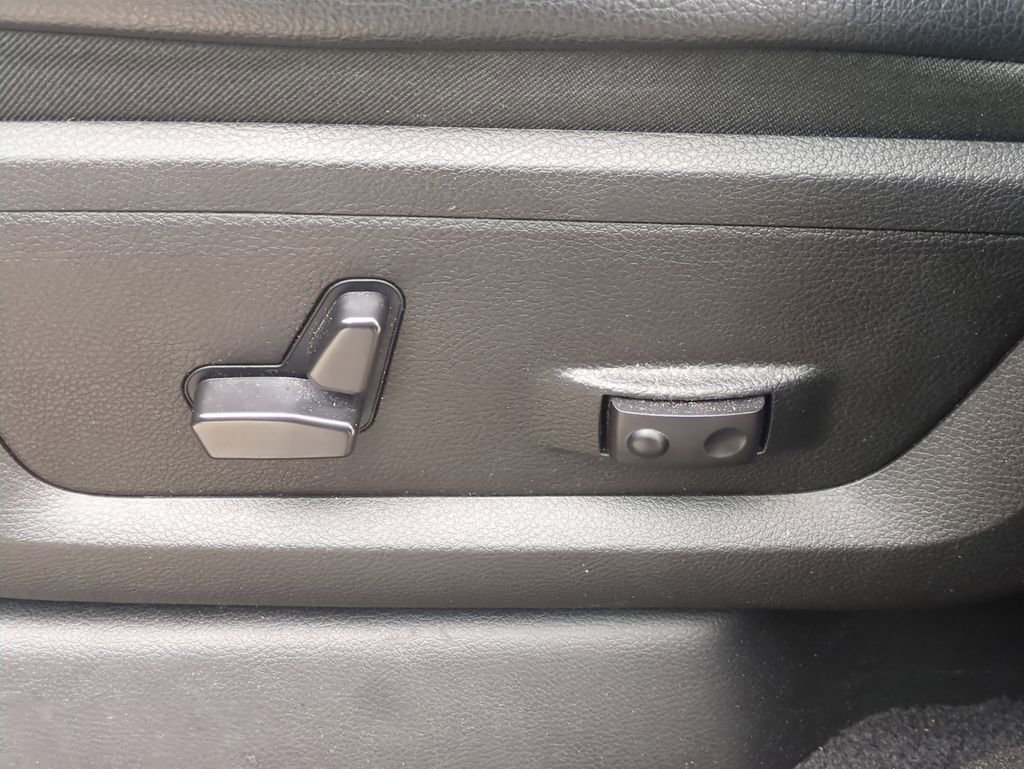 Used 2024 RAM 2500 Laramie image 22