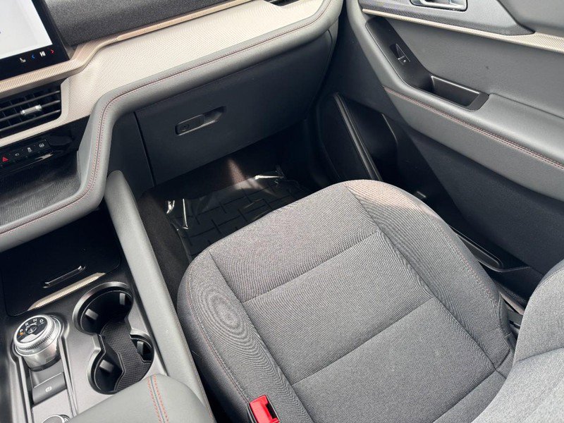Used 2025 Ford Explorer Active image 16