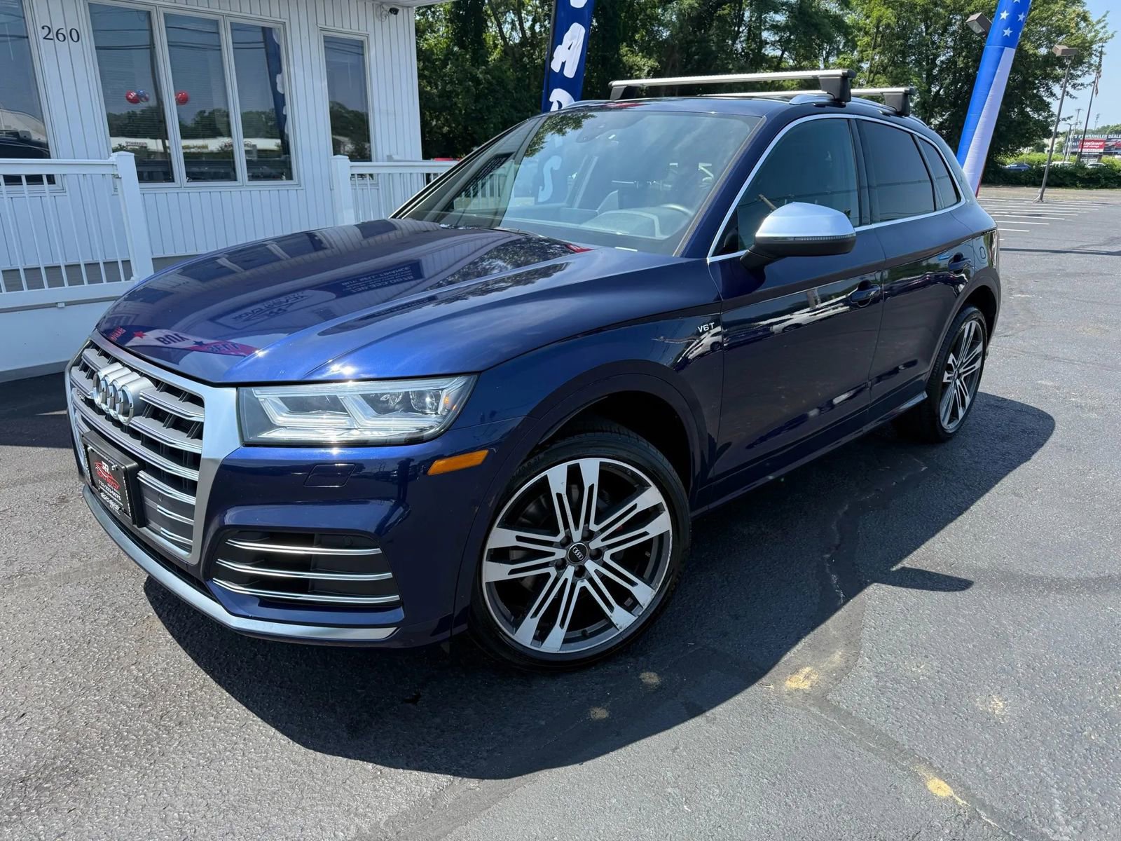 Used 2018 Audi SQ5 Premium Plus w/ Navigation Package image 2
