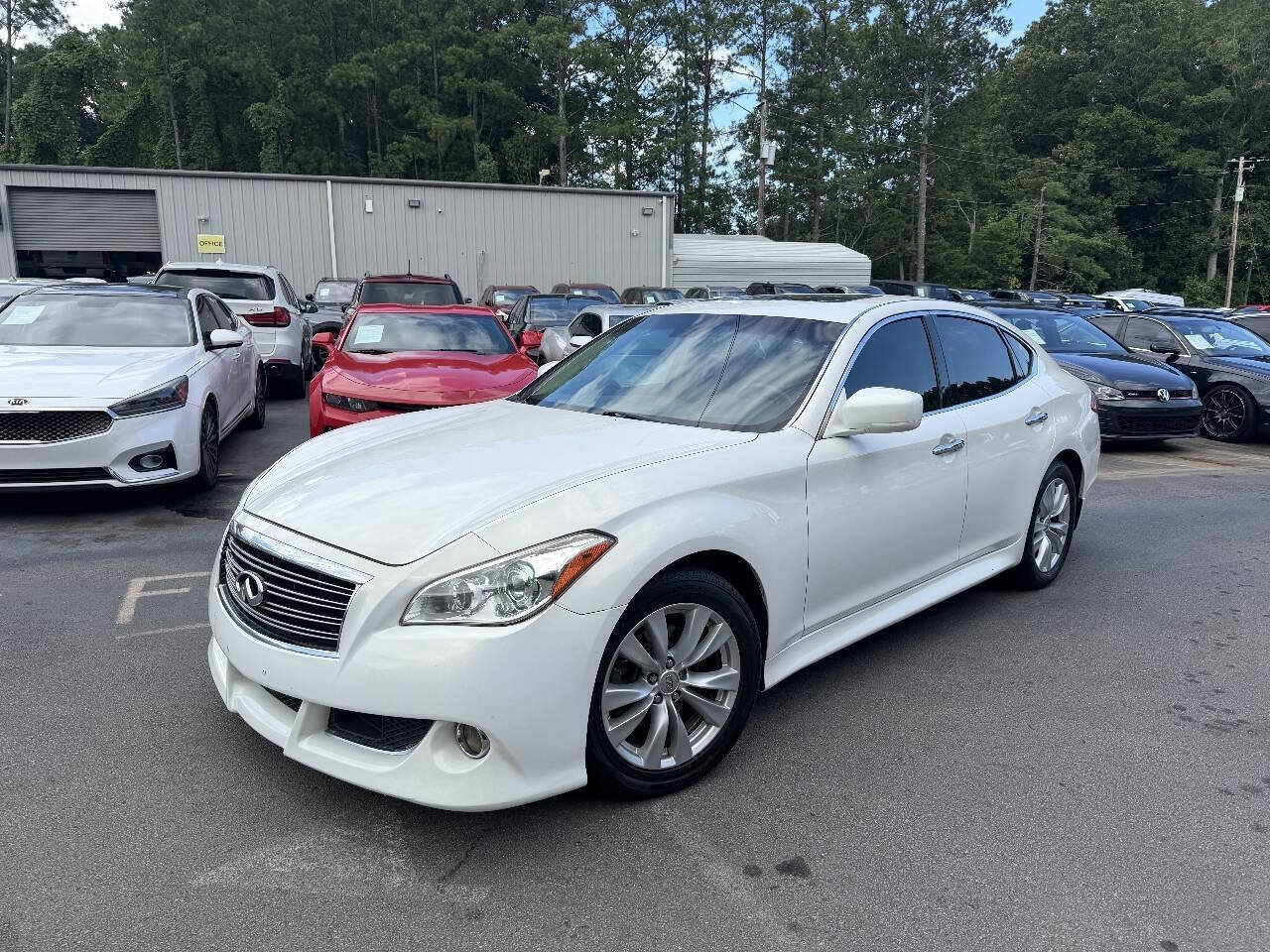 Used 2011 INFINITI M37 w/ Deluxe Touring Pkg
