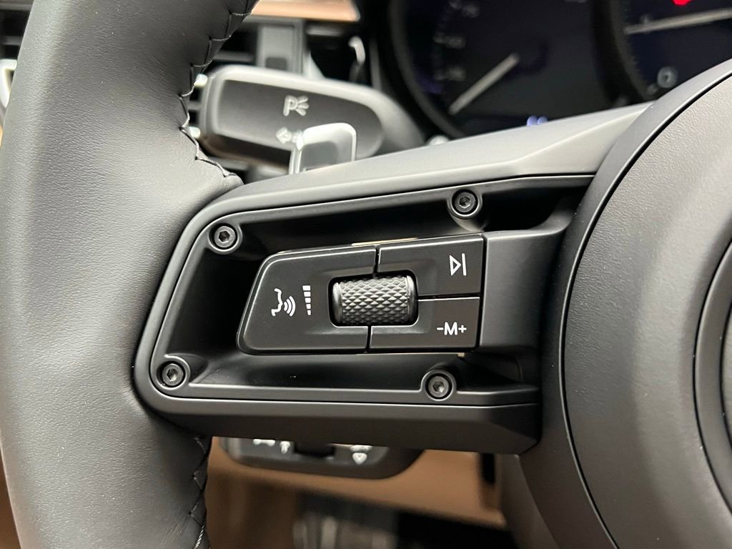 New 2026 Porsche Macan image 9