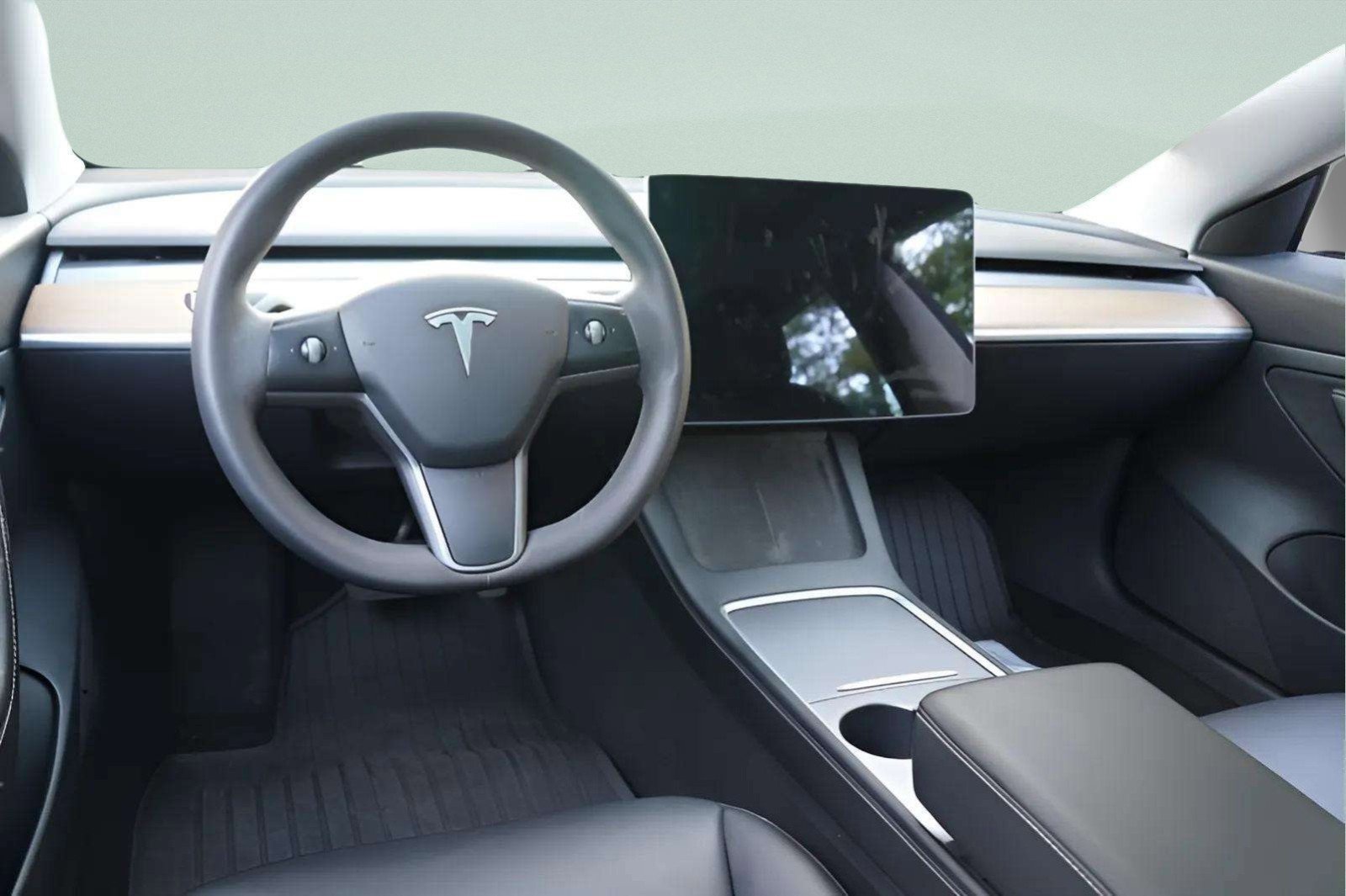 Used 2021 Tesla Model 3 Standard Range Plus image 28