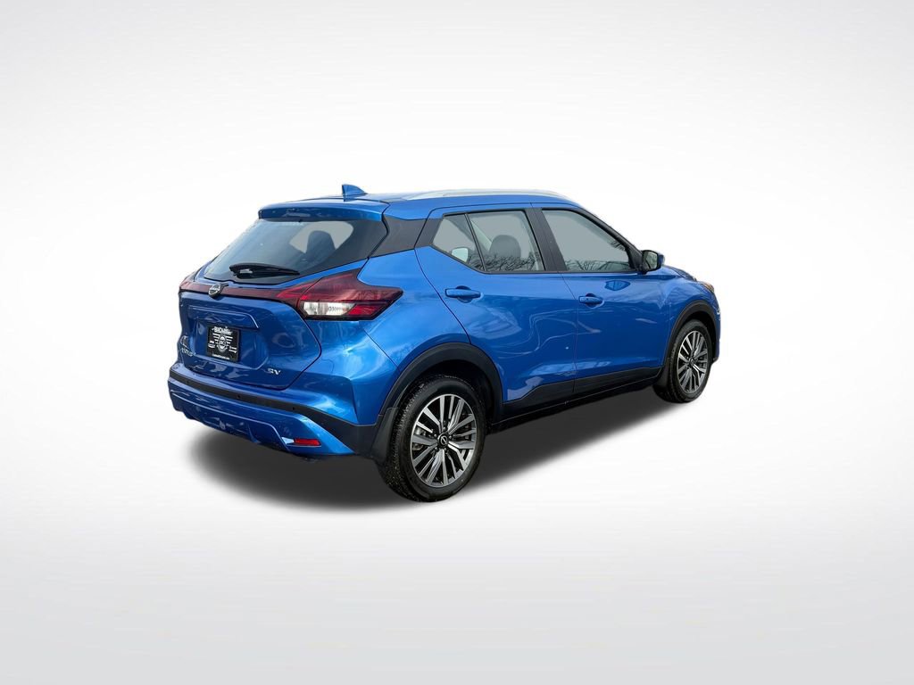 Used 2023 Nissan Kicks SV image 7