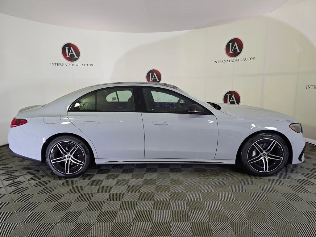 Used 2026 Mercedes-Benz E 350 4MATIC Sedan image 3