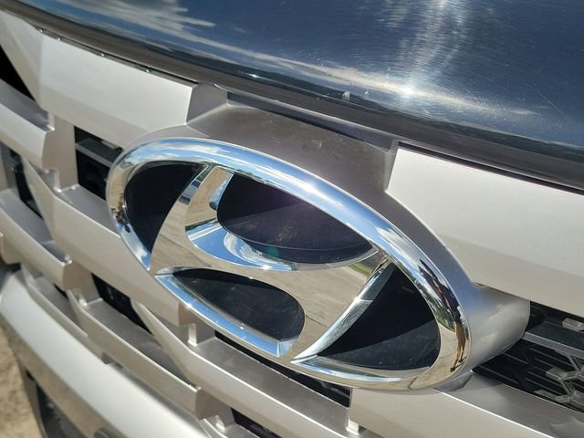 Used 2023 Hyundai Santa Cruz SE image 5