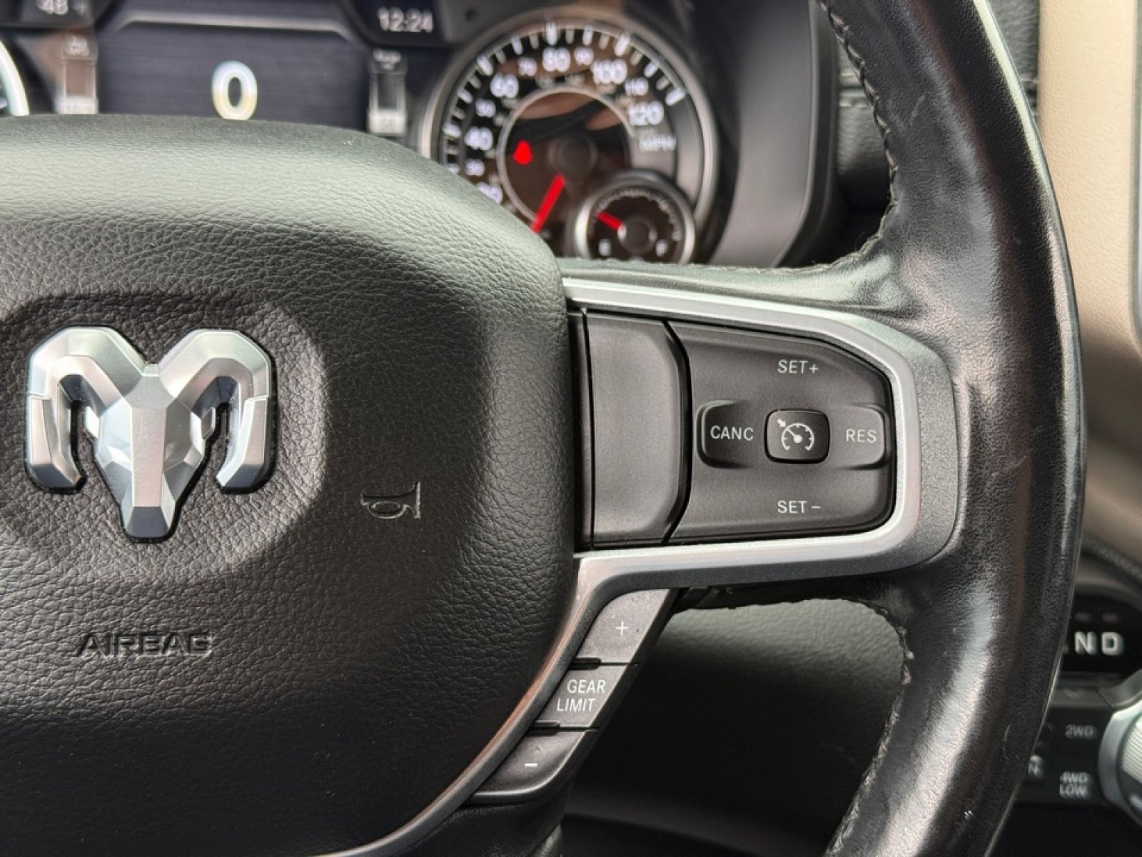 Used 2019 RAM 1500 Laramie image 24