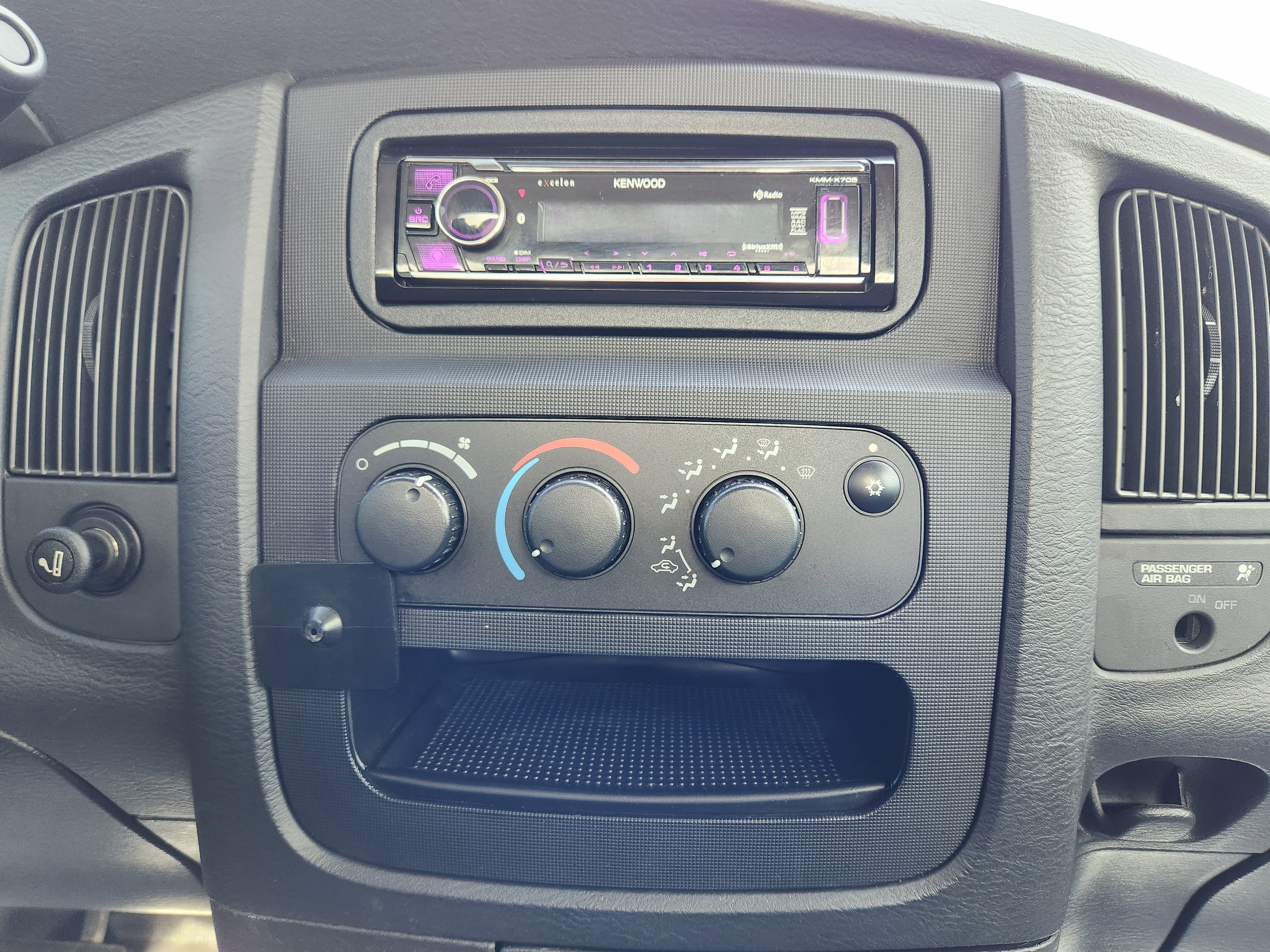 Used 2005 Dodge Ram 1500 Truck ST image 12