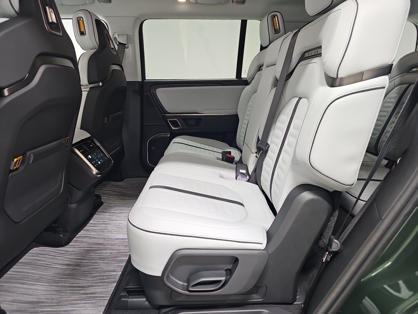 Used 2024 Rivian R1S Adventure AWD/4WD image 21