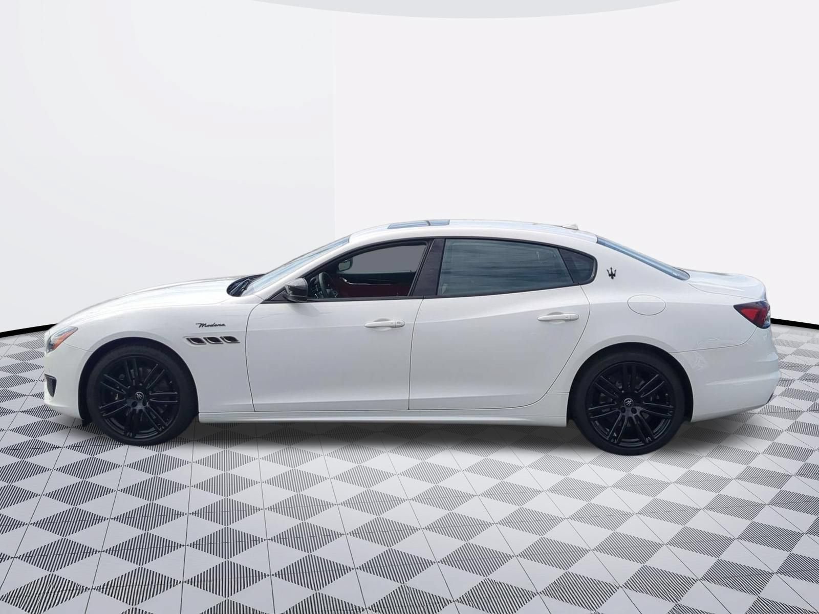 Used 2023 Maserati Quattroporte Modena Q4 AWD/4WD image 4