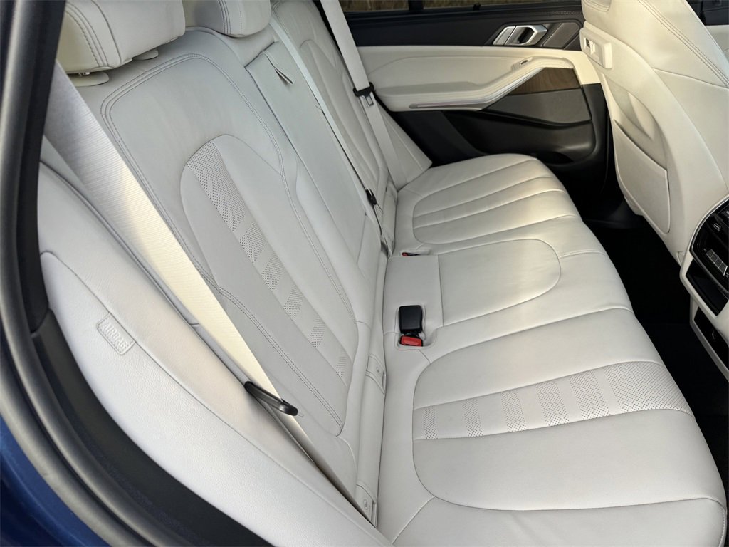 Used 2021 BMW X5 xDrive40i w/ Premium Package 2 image 30