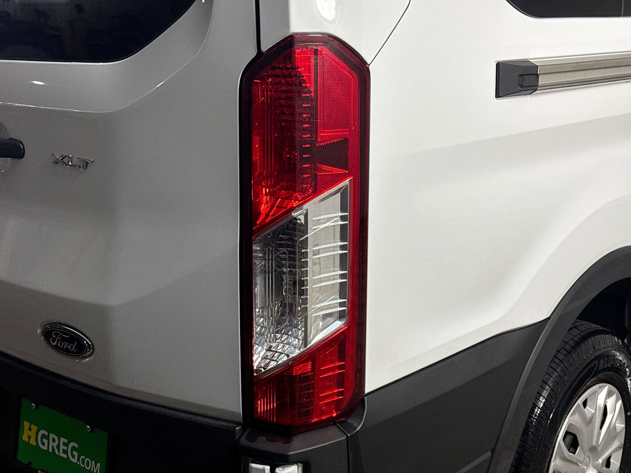 Used 2023 Ford Transit 350 XLT image 30