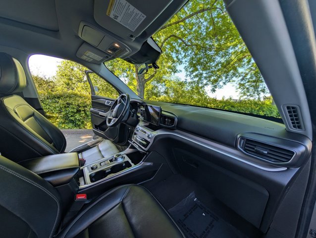 Used 2023 Ford Explorer XLT w/ Equipment Group 202A image 23