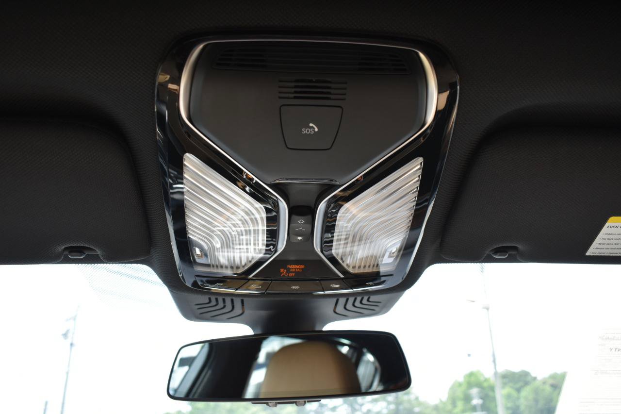 Used 2019 BMW 750i w/ Executive Package RWD image 46