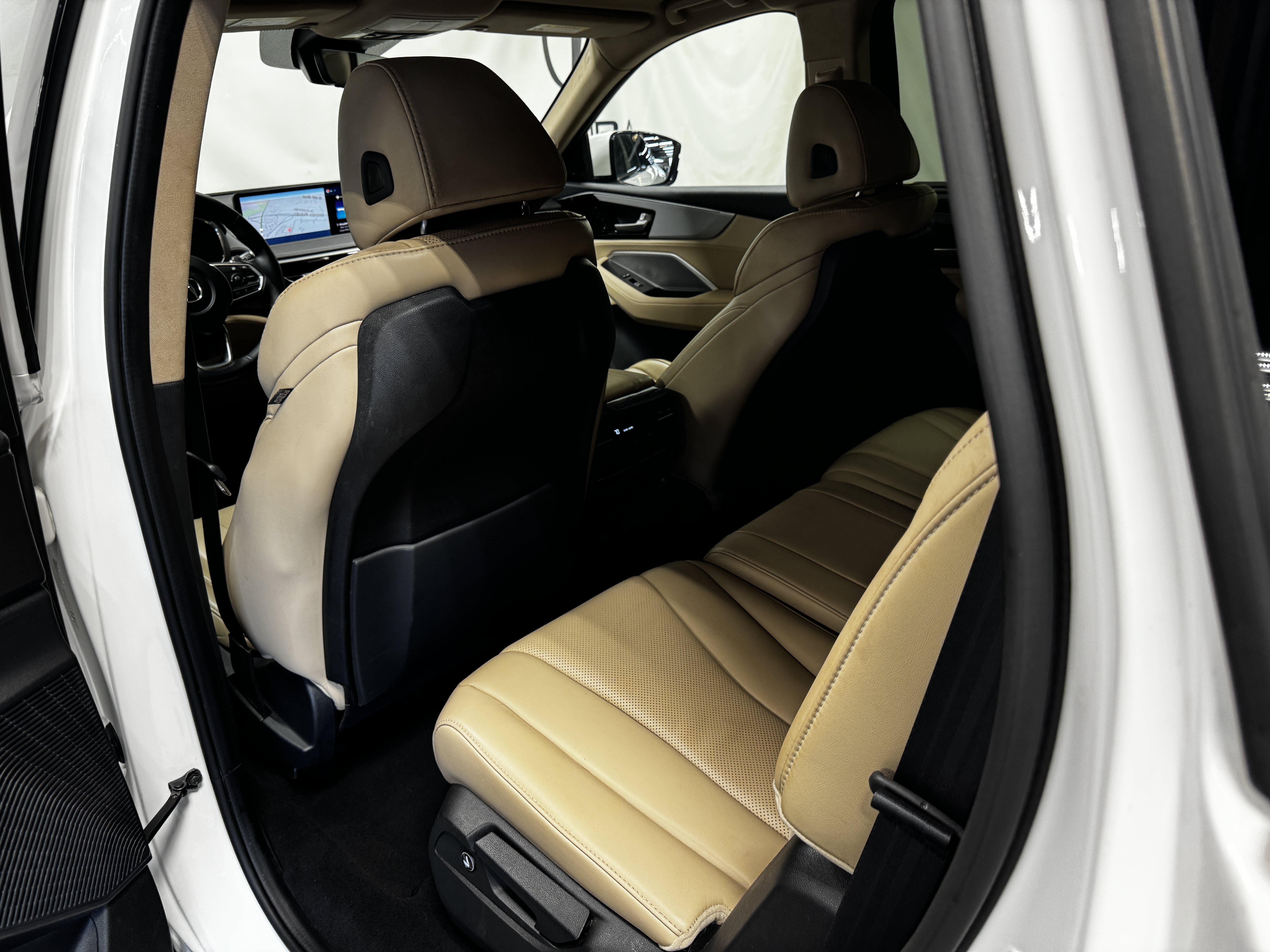 Used 2022 Acura MDX w/ Technology Package FWD image 11