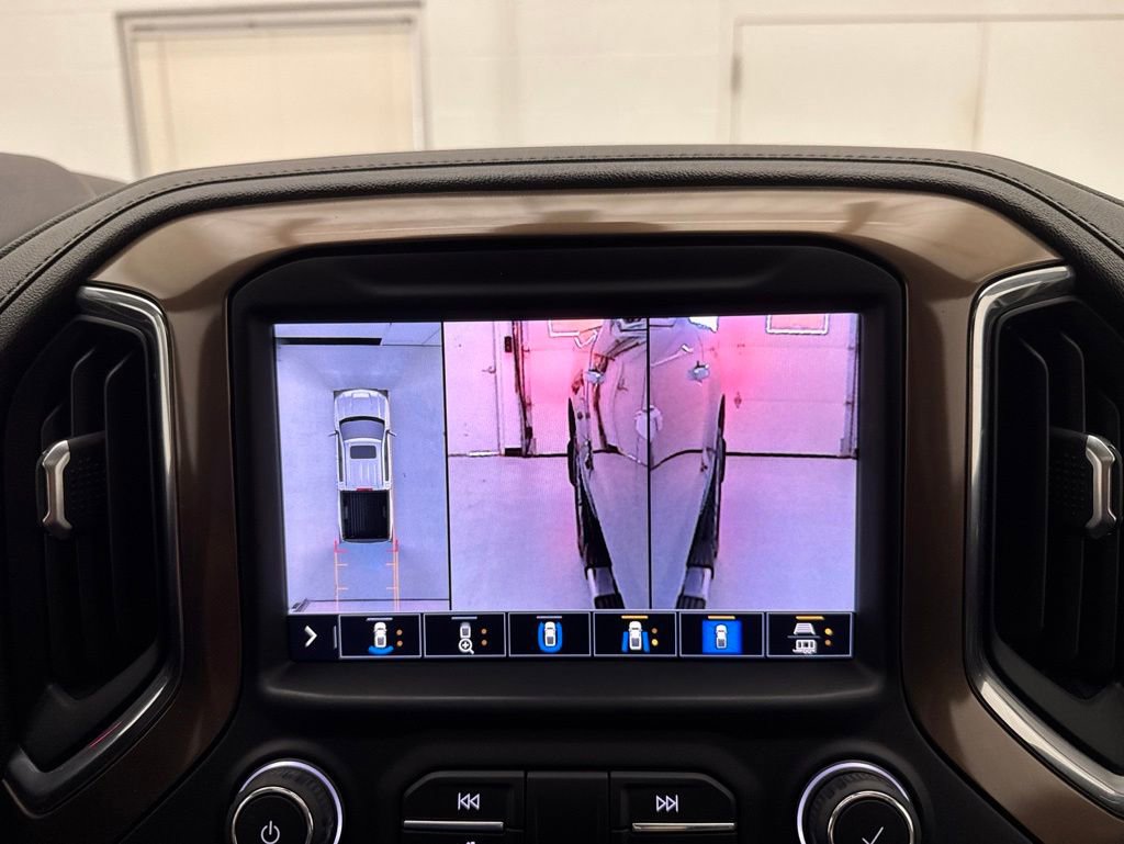 Used 2021 Chevrolet Silverado 1500 High Country w/ Technology Package AWD/4WD image 35