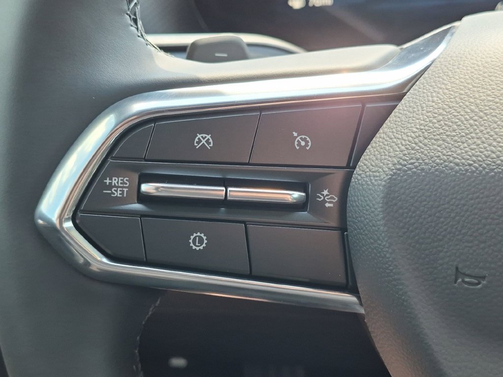 New 2027 Chevrolet Equinox LT w/ Convenience Package II FWD image 19