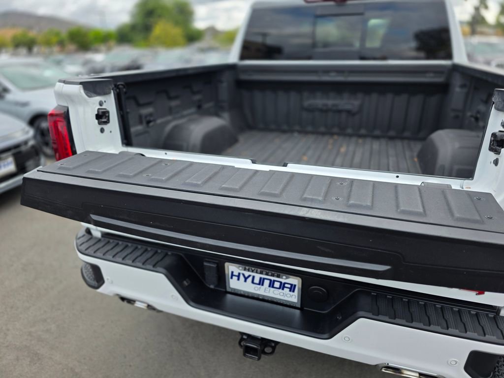 Used 2022 GMC Sierra 1500 AT4 w/ AT4 Premium Package image 13