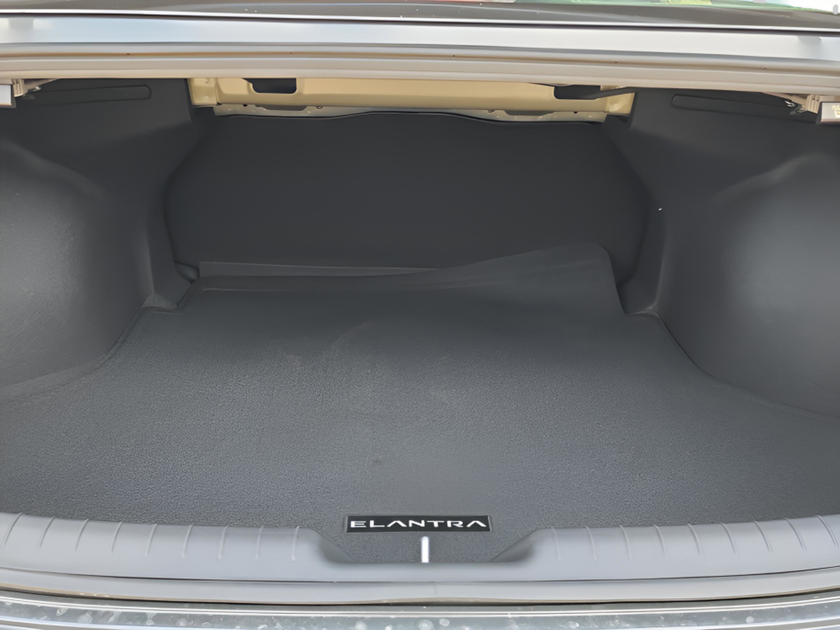 New 2025 Hyundai Elantra Blue image 28