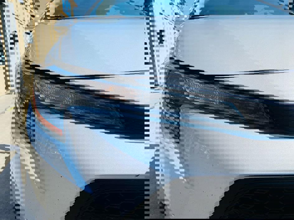 Used 2020 Toyota Corolla LE FWD image 11