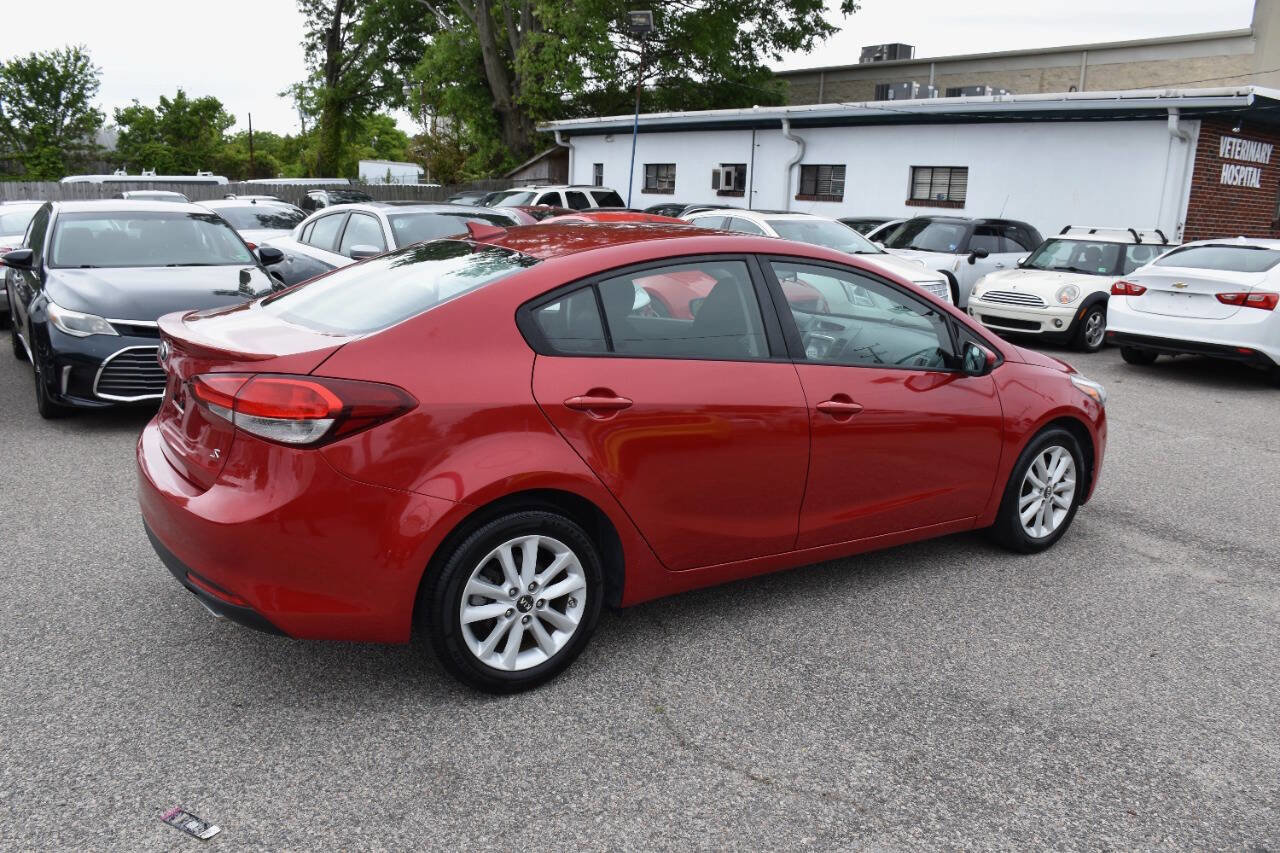 Used 2017 Kia Forte S FWD image 7