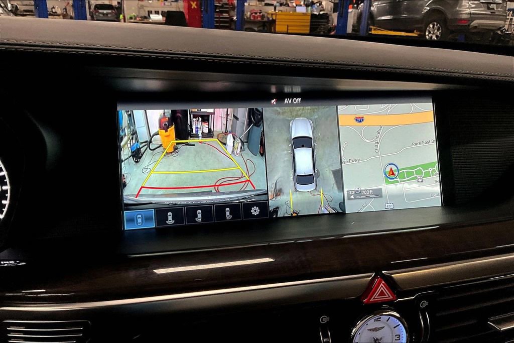 Used 2018 Genesis G90 3.3T Premium image 14