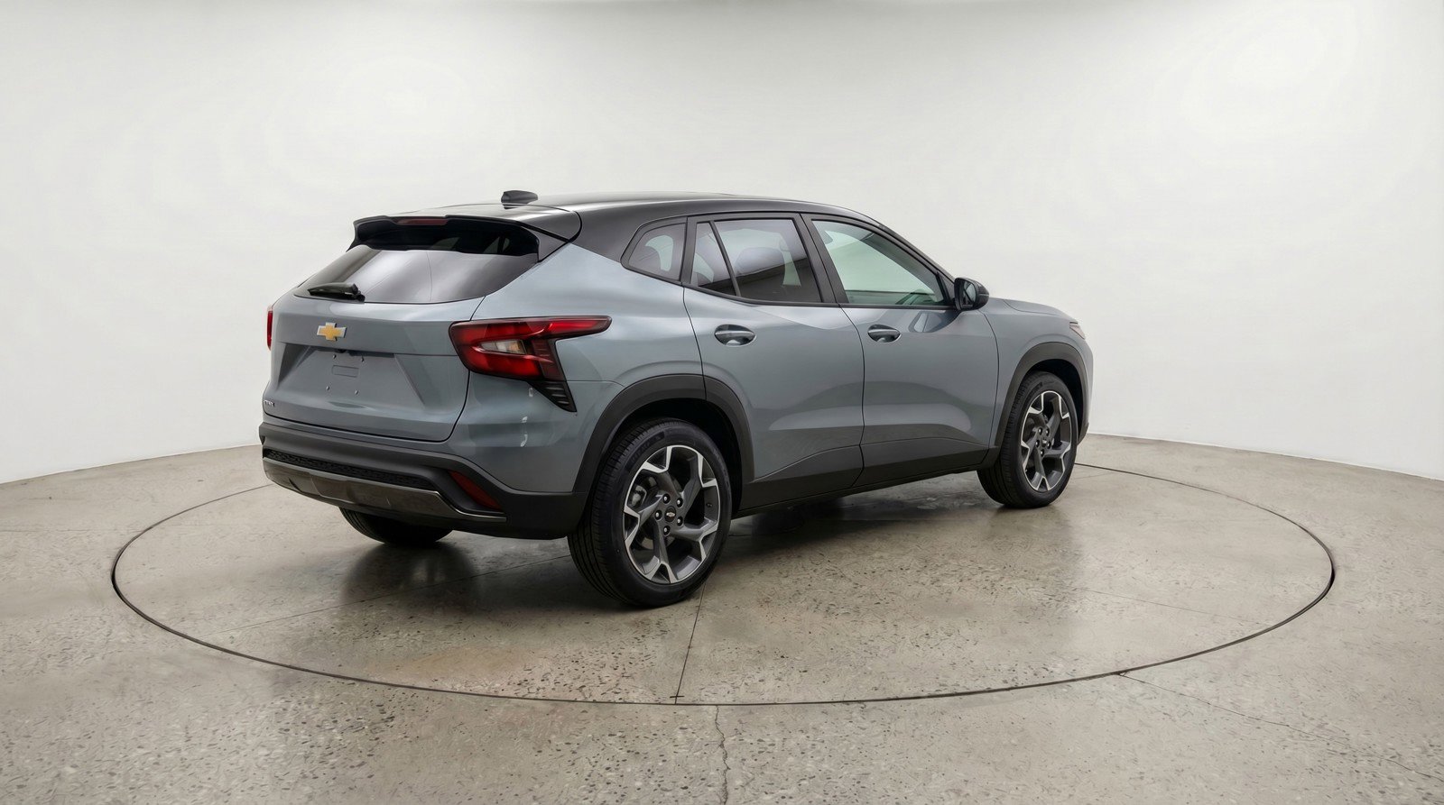 Used 2025 Chevrolet Trax LT image 9