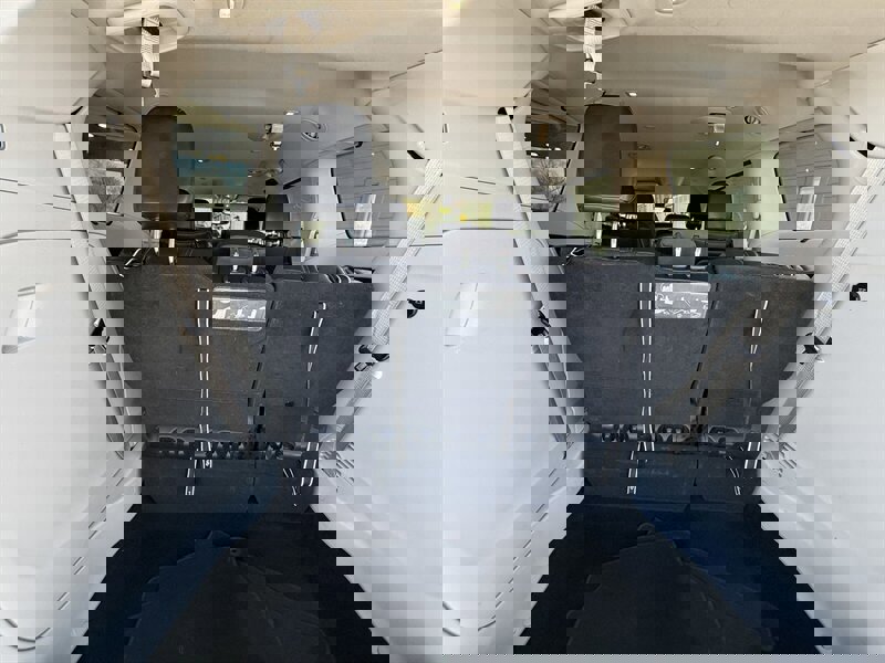 Used 2018 Chrysler Pacifica Touring-L image 14