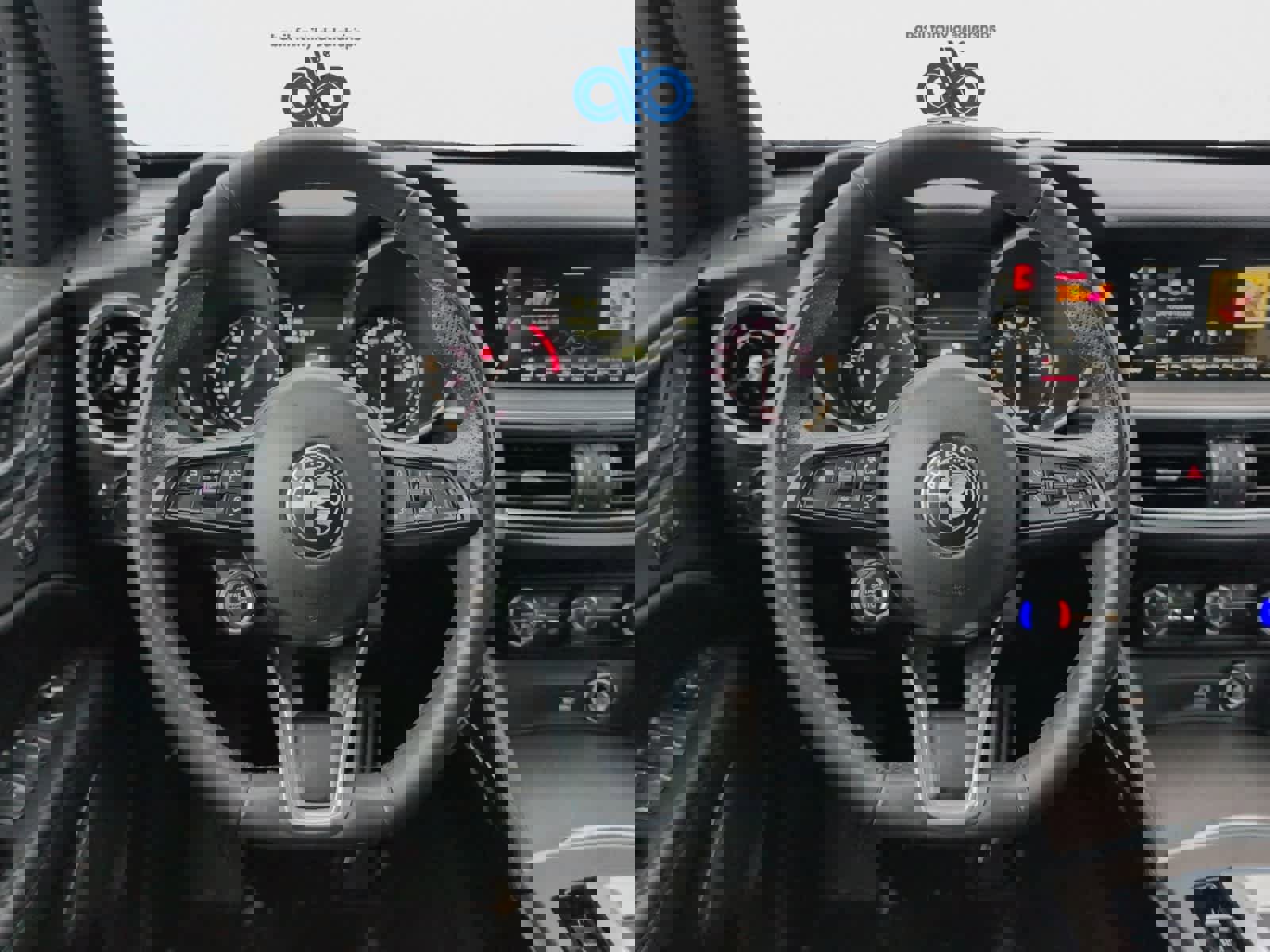 Used 2022 Alfa Romeo Stelvio Ti AWD/4WD image 13