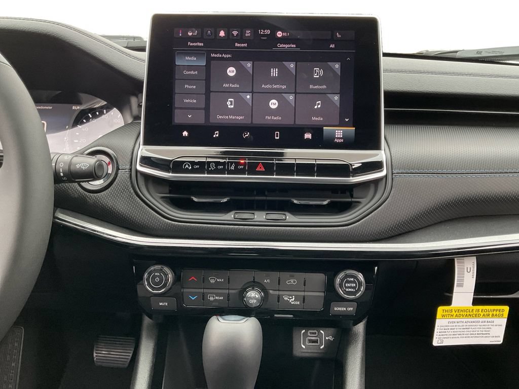 New 2026 Jeep Compass Latitude AWD/4WD image 12