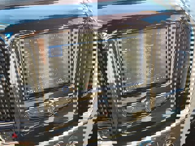 Used 2022 Chevrolet Traverse LS image 26