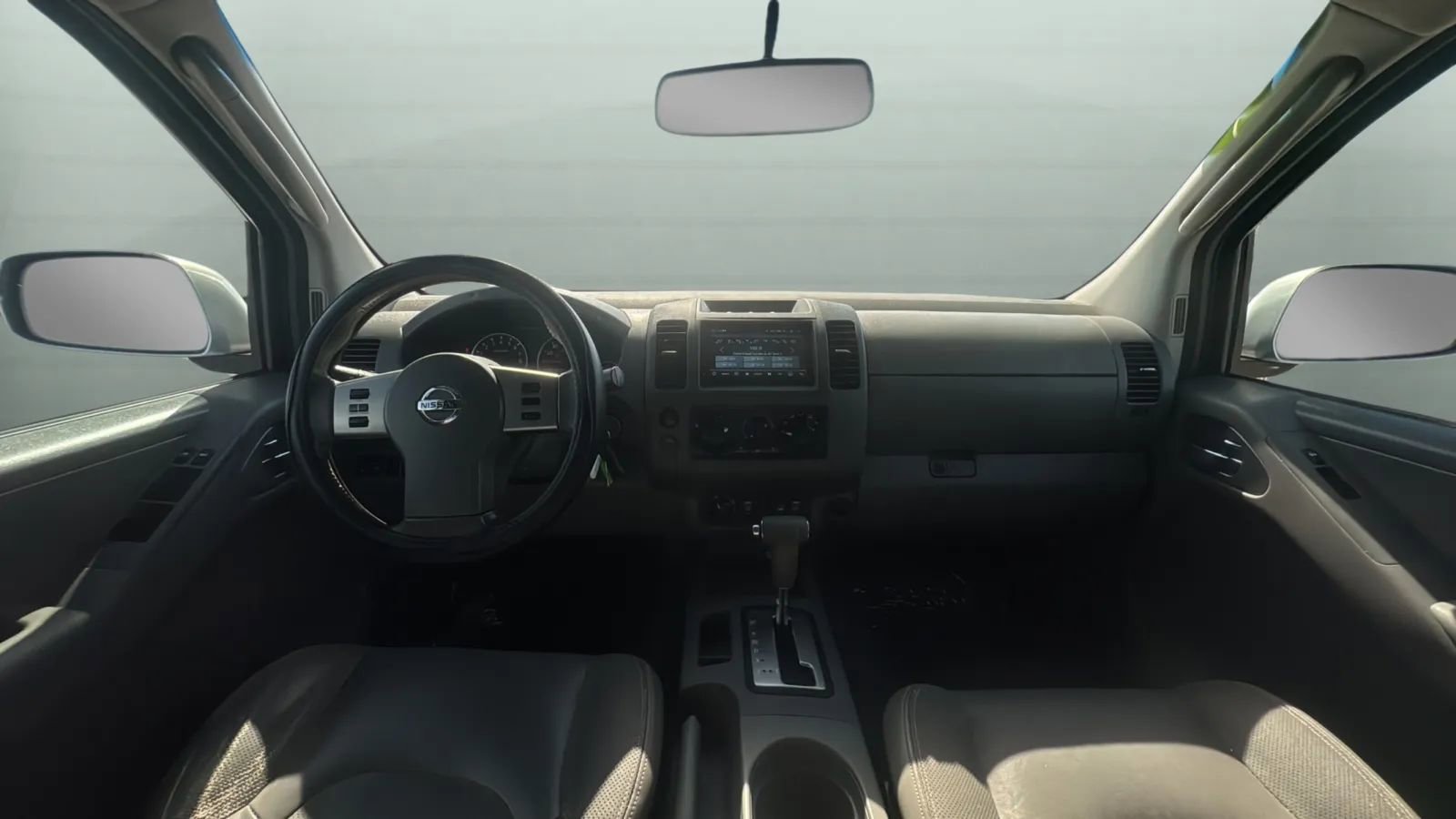 Used 2006 Nissan Frontier LE w/ (X01) Leather Pkg AWD/4WD image 9