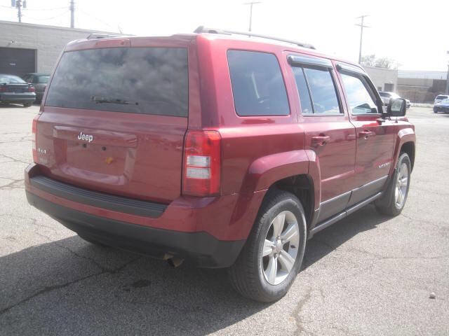 Used 2014 Jeep Patriot Sport w/ Power Value Group AWD/4WD image 5