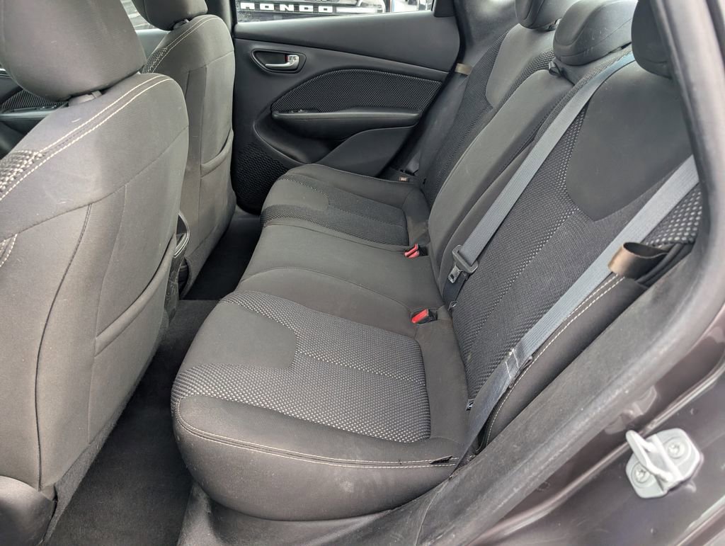 Used 2016 Dodge Dart SXT image 9