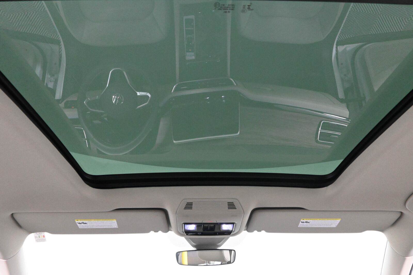 Certified 2025 Volkswagen Atlas SEL AWD/4WD image 4
