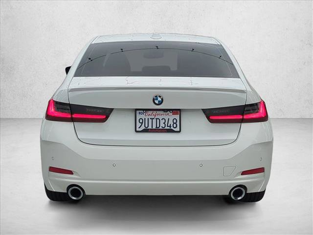 Used 2023 BMW 330i Sedan w/ Premium Package image 4