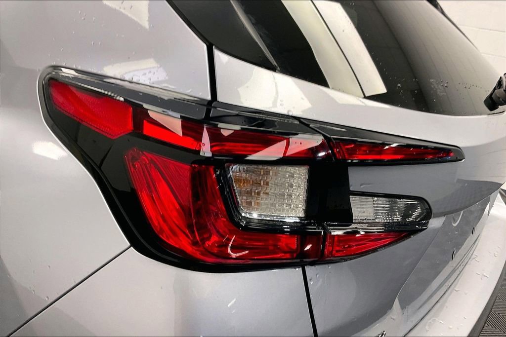 Used 2025 Subaru Crosstrek 2.0i Premium image 24