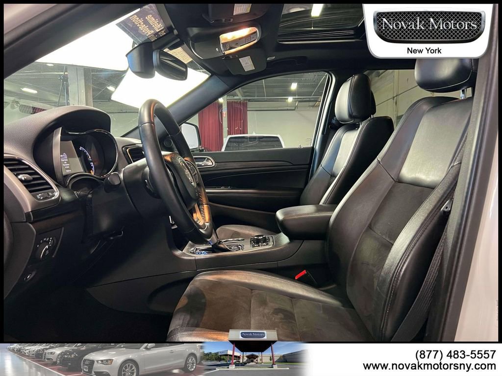 Used 2022 Jeep Grand Cherokee Laredo X image 12