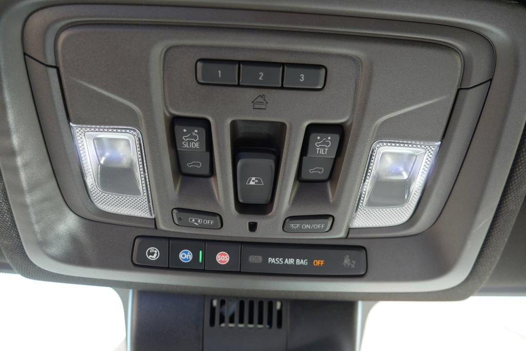 Used 2026 GMC Sierra 3500 Denali w/ Denali Reserve Package AWD/4WD image 32
