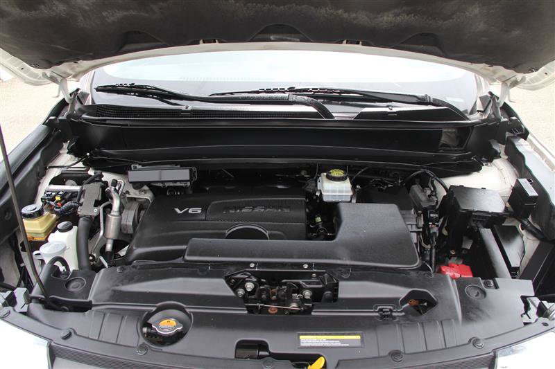 Used 2018 Nissan Pathfinder SL w/ SL Premium Package AWD/4WD image 14