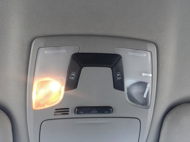 Used 2015 Toyota Sienna LE image 18